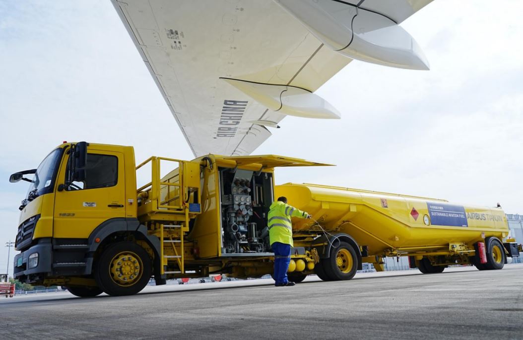 伊朗冲突及航空燃油成本激增航司暑期业绩面临阴影(图1)